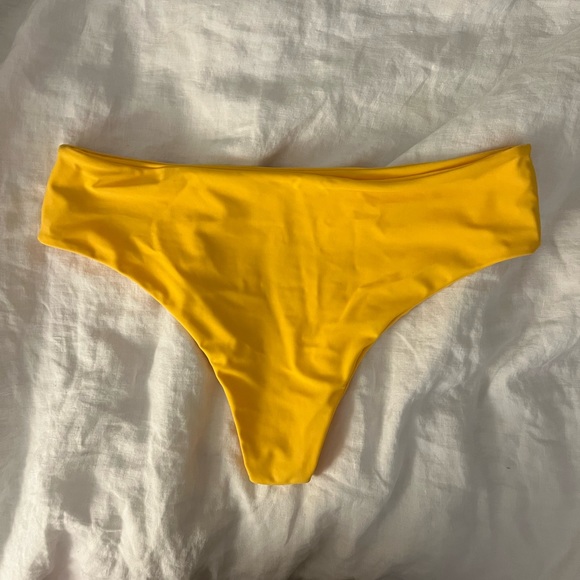 SHEIN bikini bottoms - Picture 2 of 3